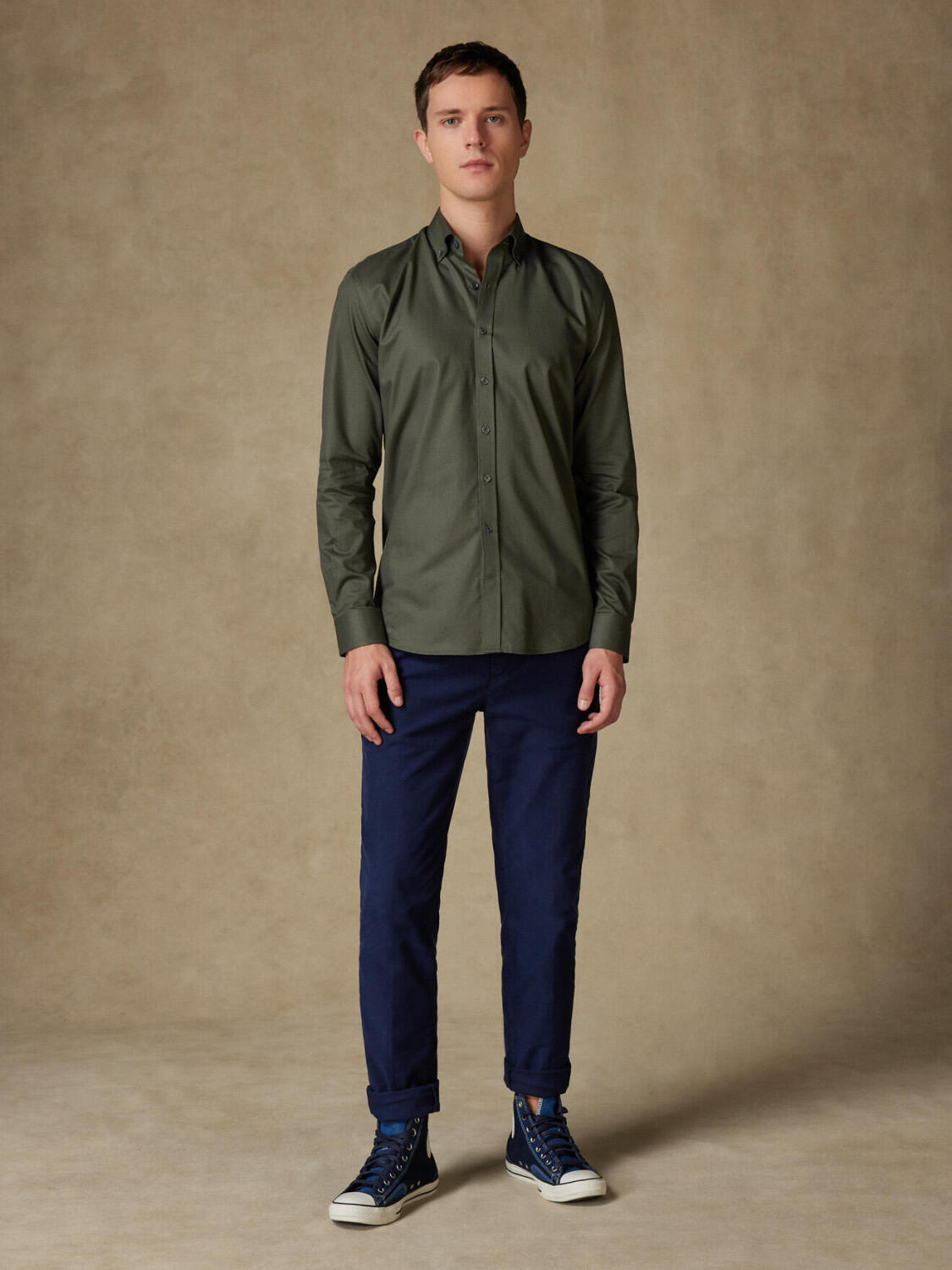 Tailliertes Tailliertes Hemd Leter texturiert Khaki - Buttondown Kragen