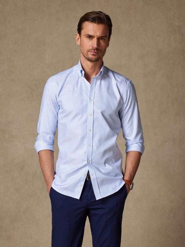 Tailliertes Liam Hemd mit himmelblauen Streifen - Button-Down-Kragen