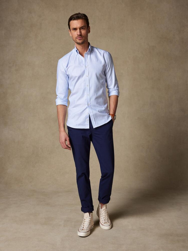 Tailliertes Liam Hemd mit himmelblauen Streifen - Button-Down-Kragen