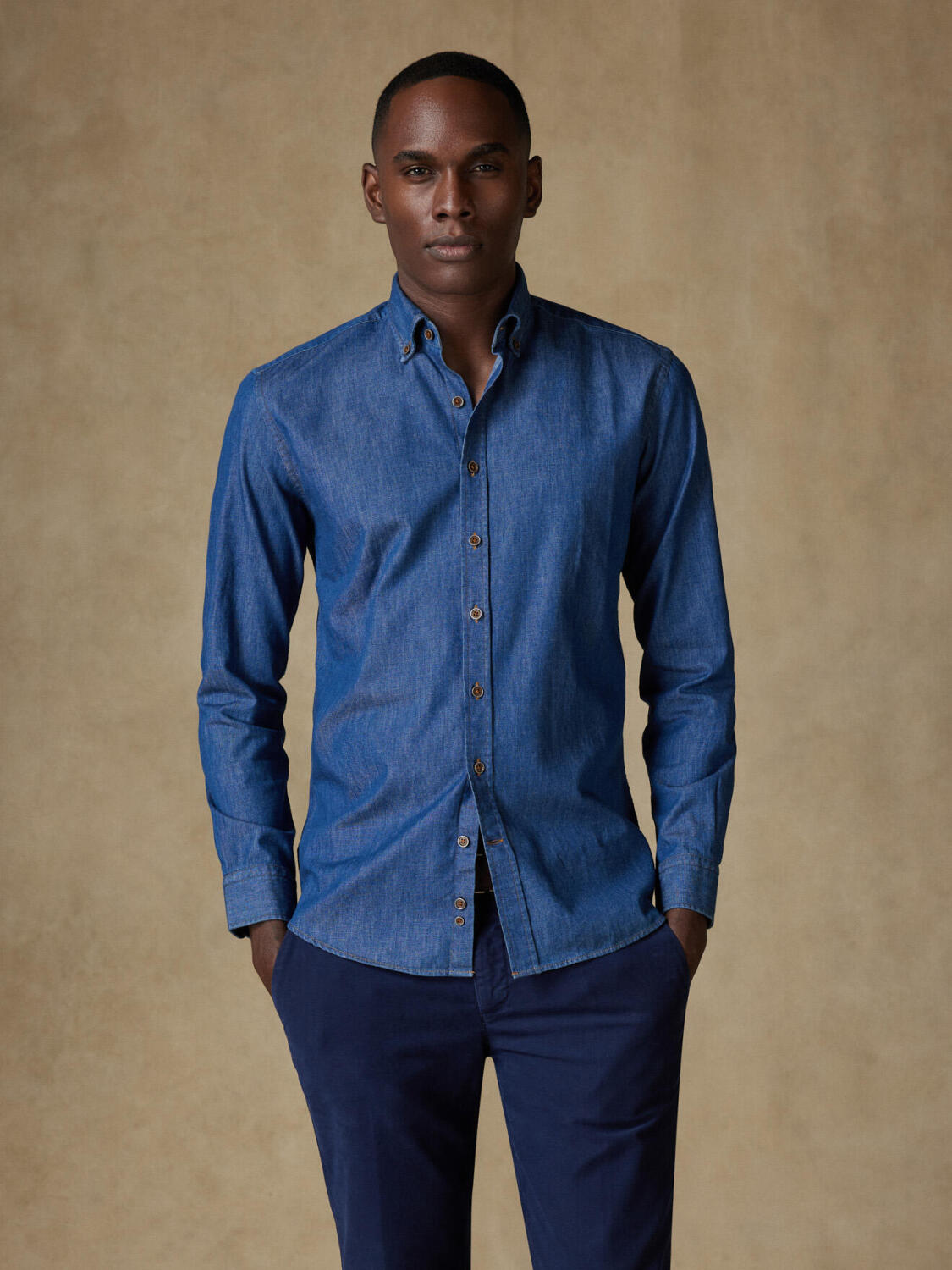 Chemise cintr&eacute;e Malo en denim - Col Boutonn&eacute;