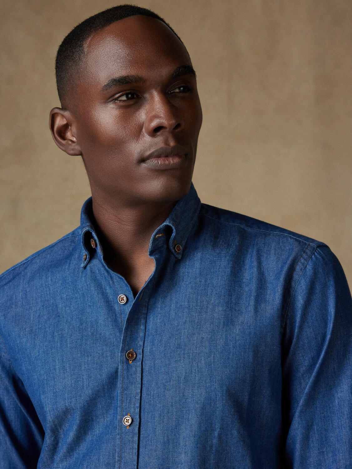 Chemise cintr&eacute;e Malo en denim - Col Boutonn&eacute;