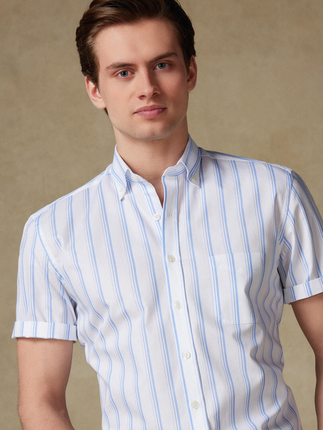 Aurel Kurzarmhemd mit himmelblau Streifen   - Button down Kragen