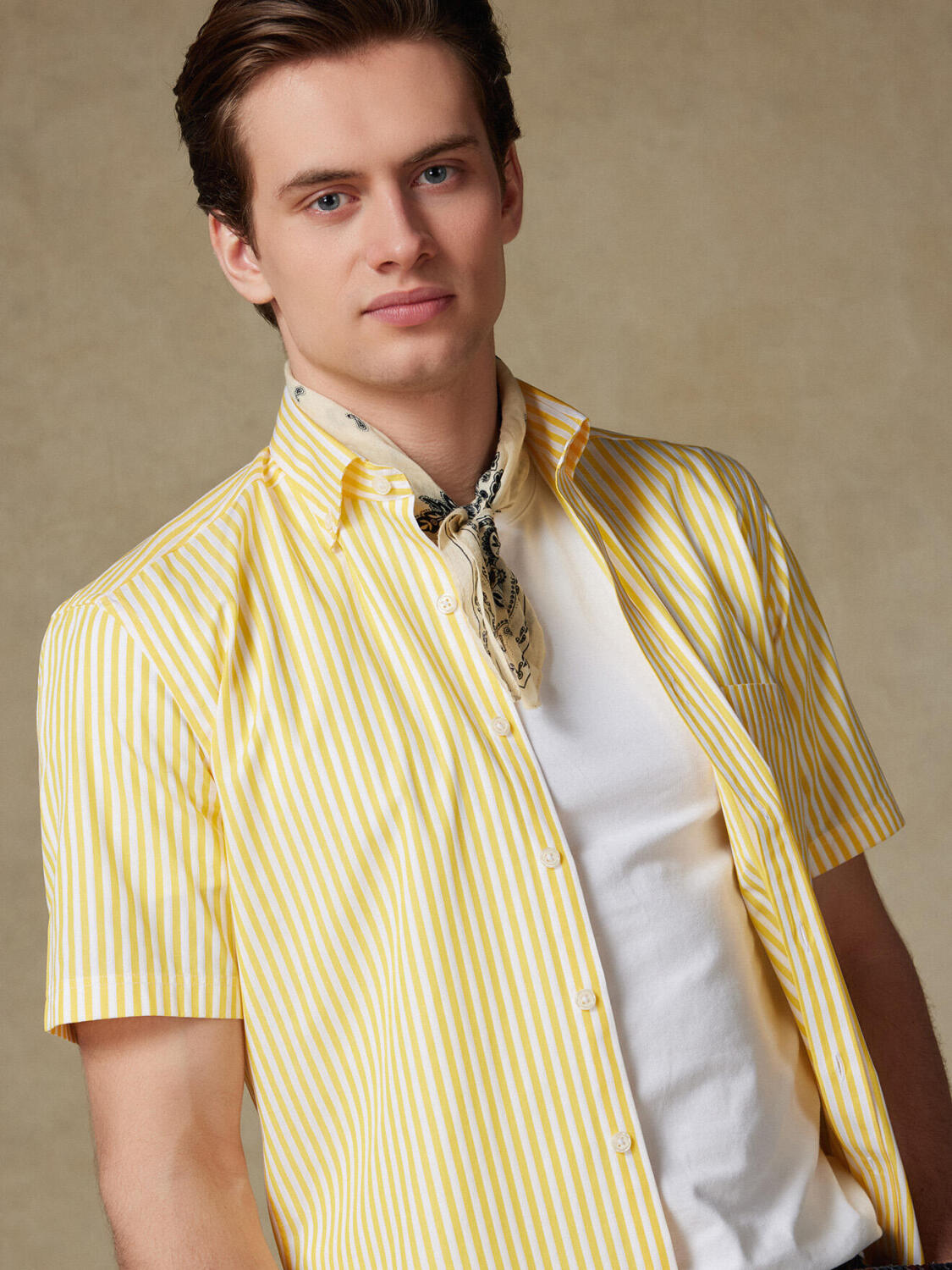 Camicia a maniche corte Chris a righe gialle - Colletto button-down