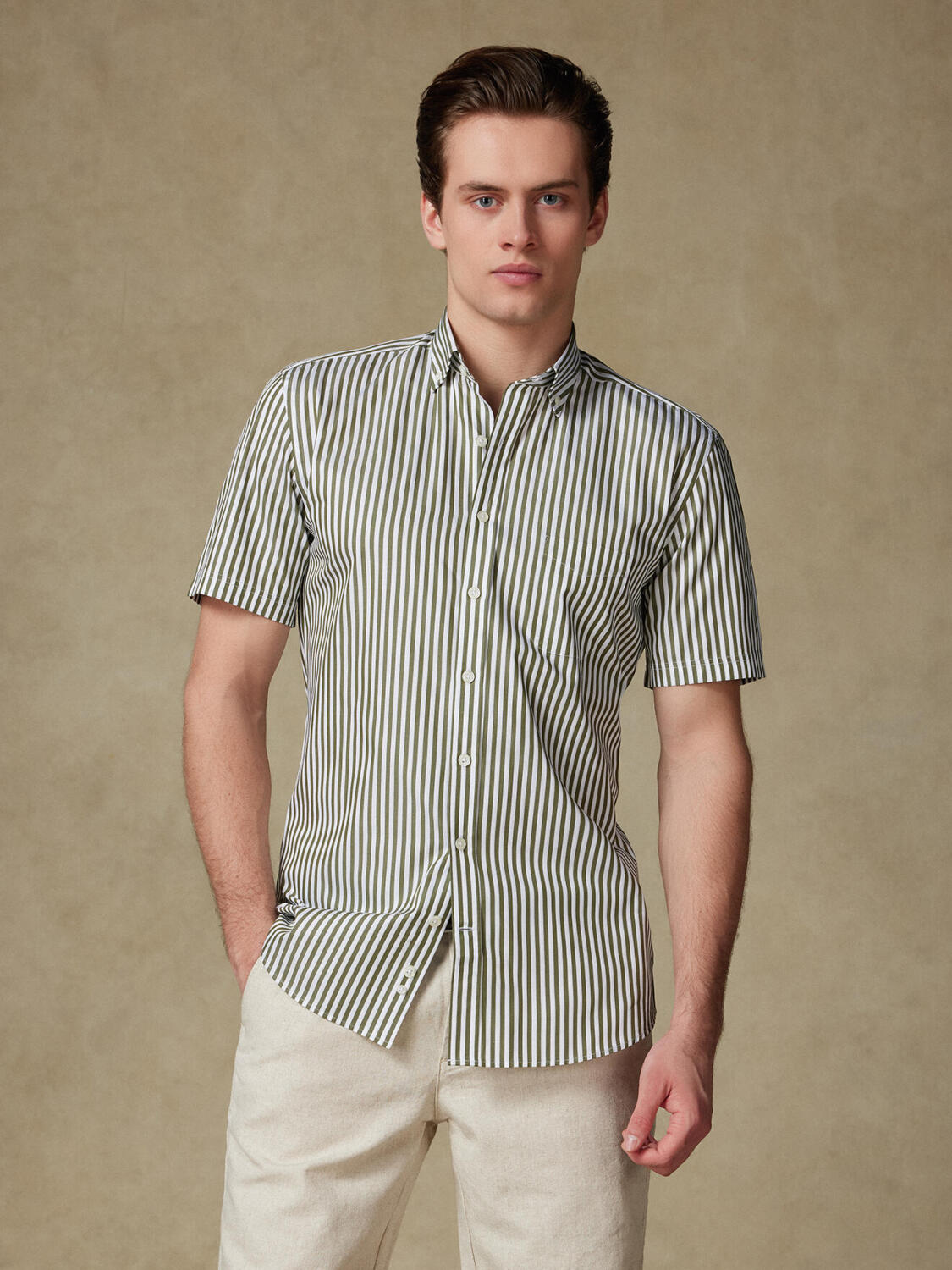 Camicia a maniche corte Chris a righe kaki - Colletto button-down