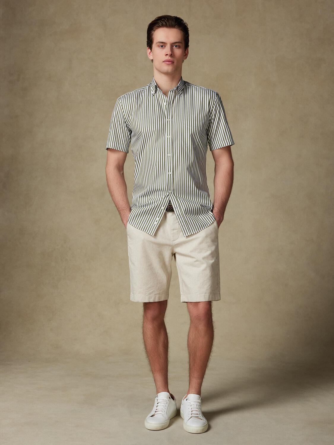 Camicia a maniche corte Chris a righe kaki - Colletto button-down