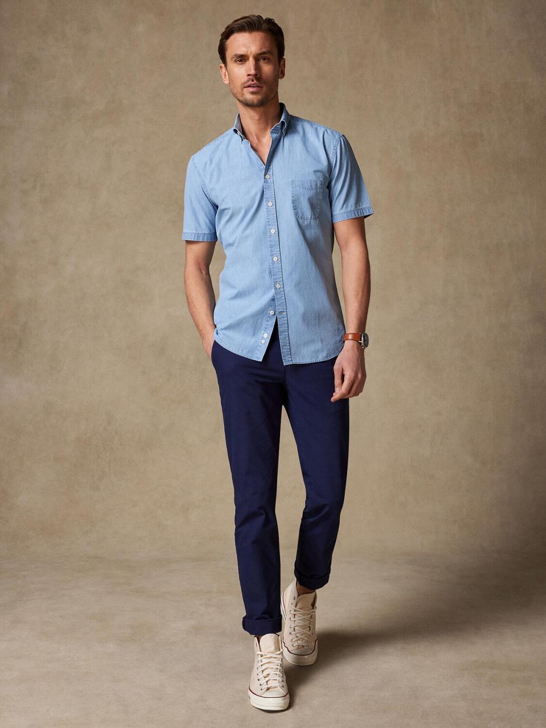 Lichtblauw denim overhemd met korte mouwen - Buttoned kraag