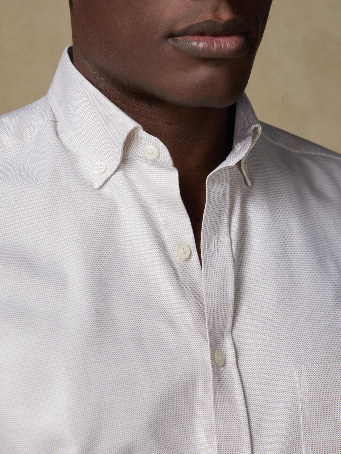 Chemise manches courtes en natté sable - Col boutonné