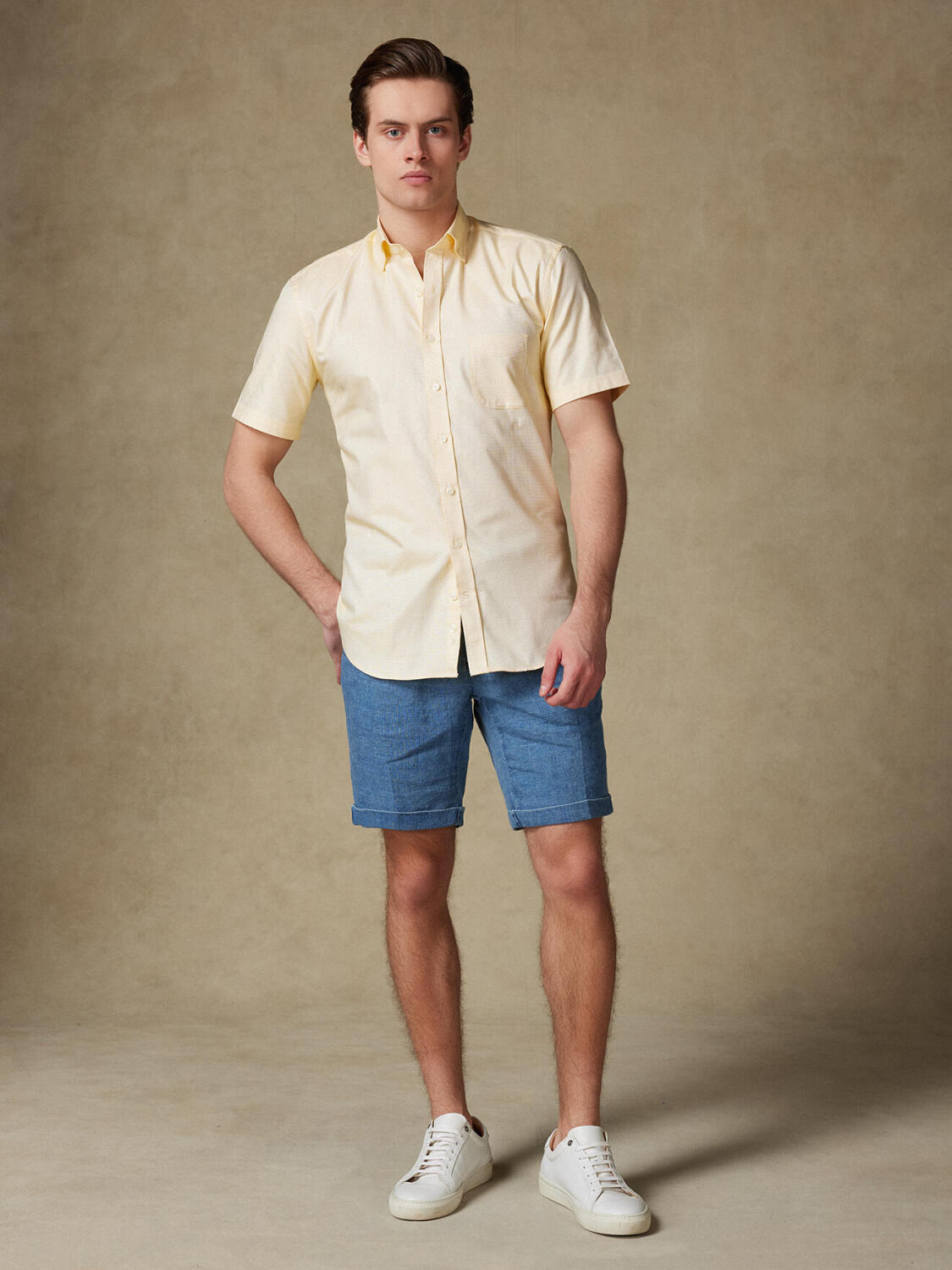 Chemise manches courtes en natté jaune - Col boutonné