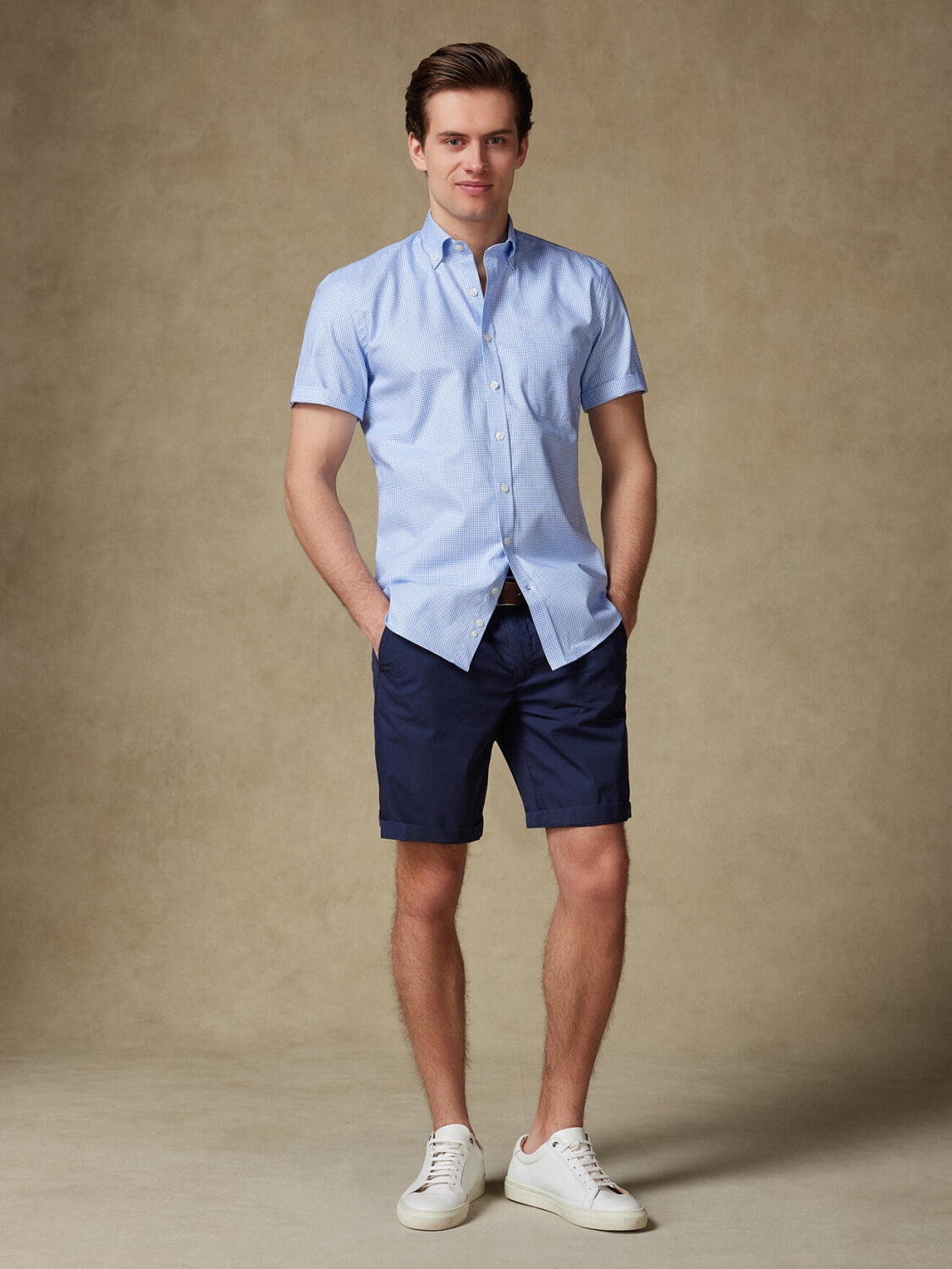 Camicia a maniche corte in vichy celeste - Colletto button-down