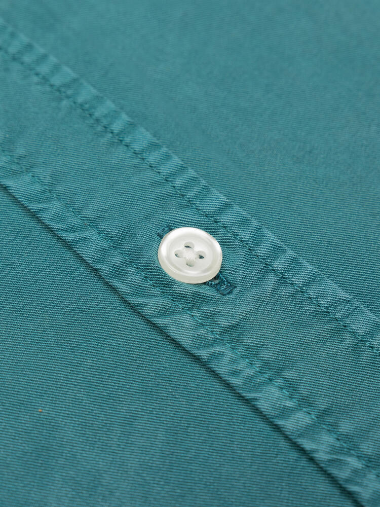 Lio shirt in celadon washed gabardine