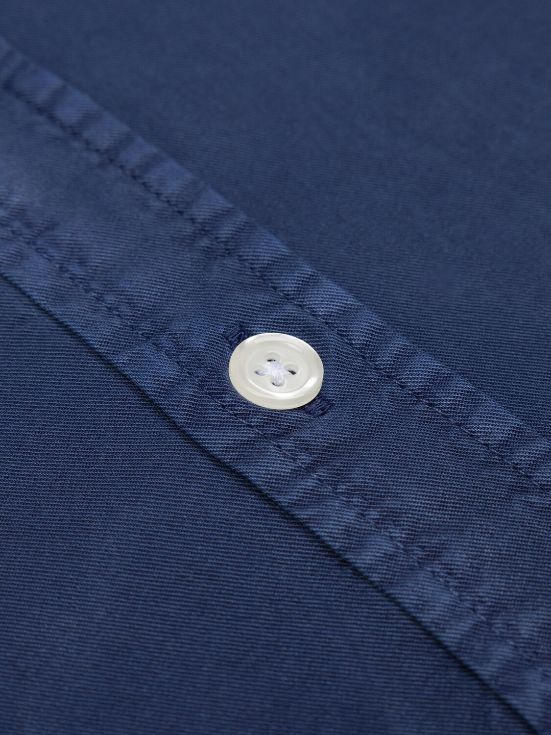 Chemise Lio en gabardine lavée marine