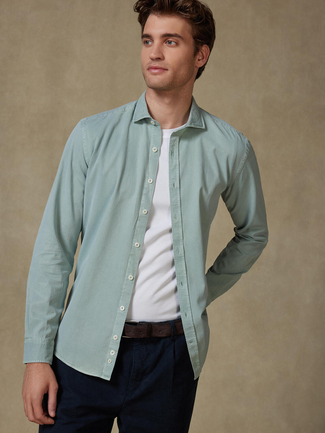 Camicia Lio in gabardina lavata mandorla