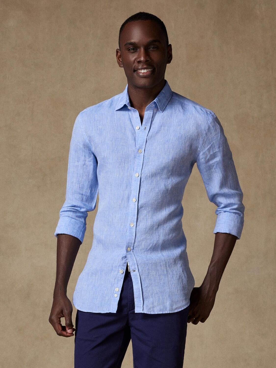 Camicia aderente Cody in lino cielo