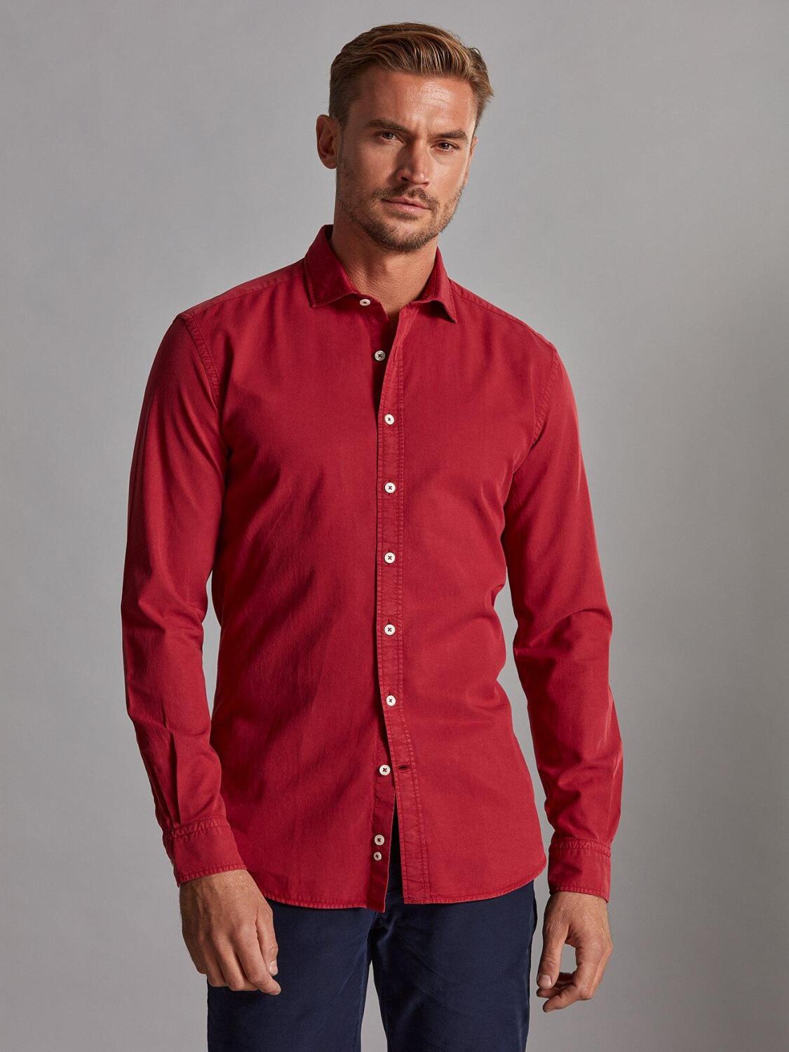 Chemise cintr&eacute;e en gabardine lav&eacute;e rouge