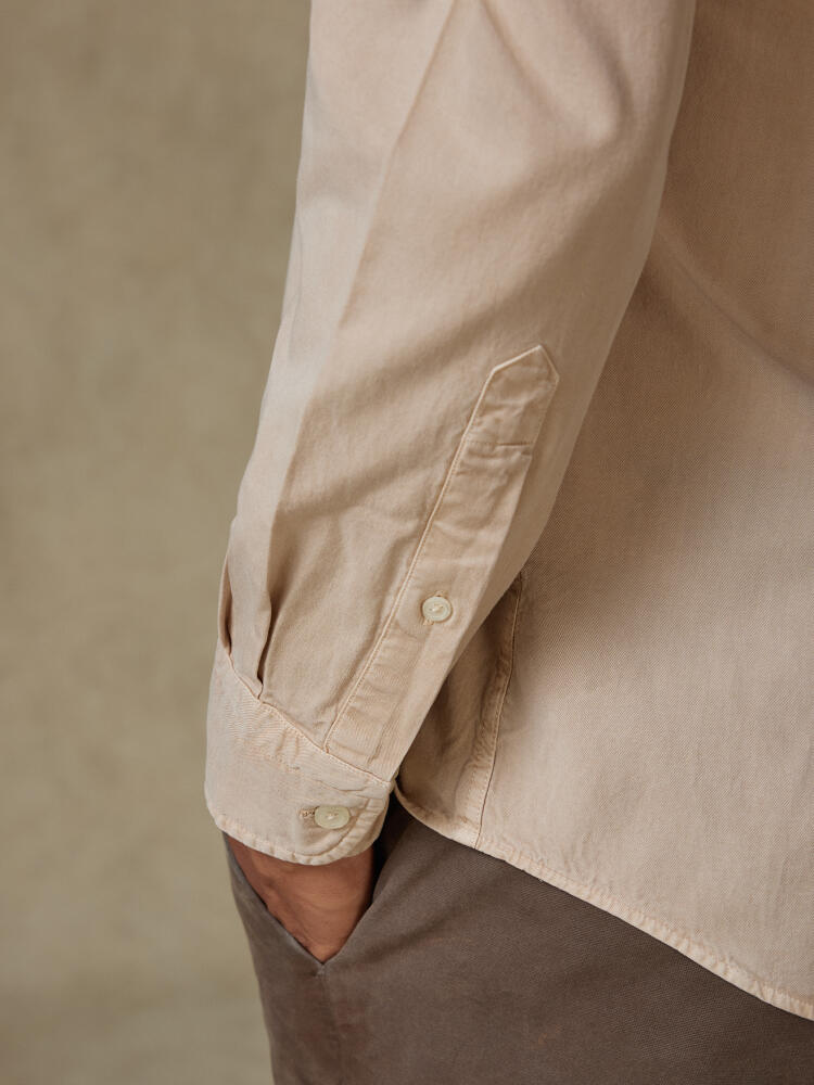 Camicia slim fit Lio in gabardina lavata sabbia
