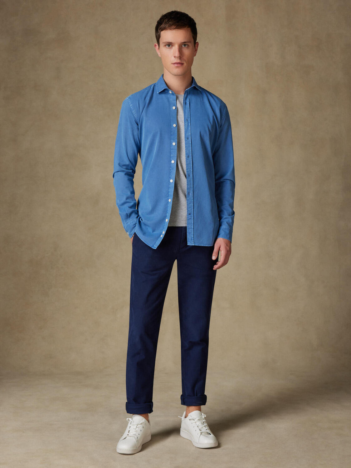 Chemise cintrée Lio en gabardine lavée bleue