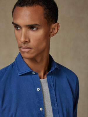 Camicia slim fit Lio in gabardina lavata blu