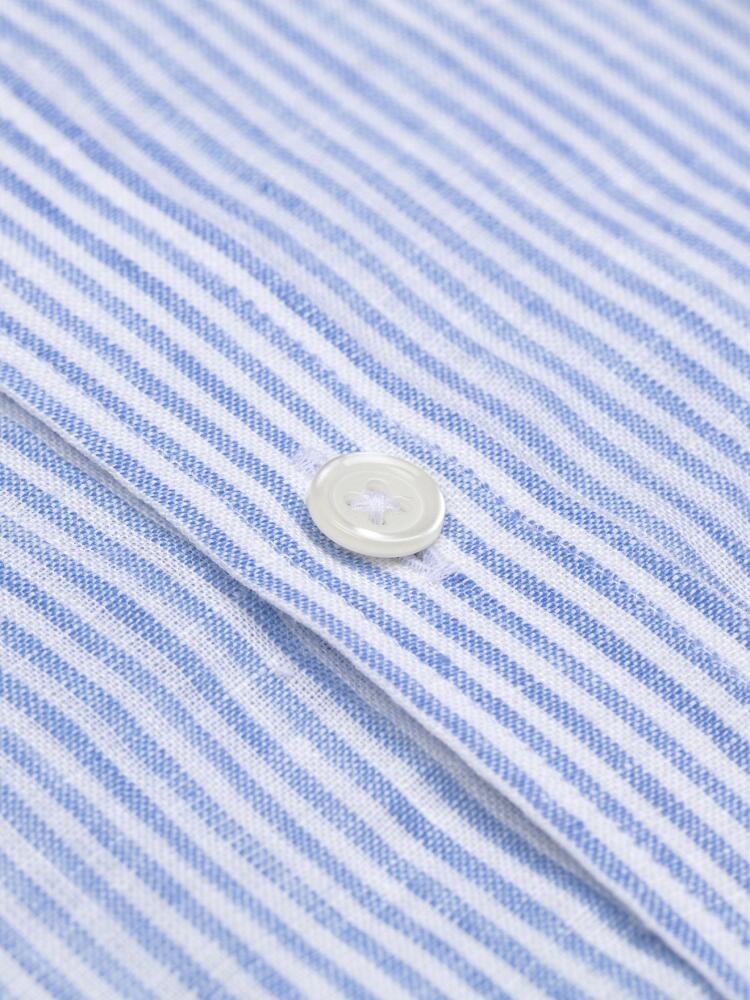 Randy slim fit shirt in linen with sky blue stripes