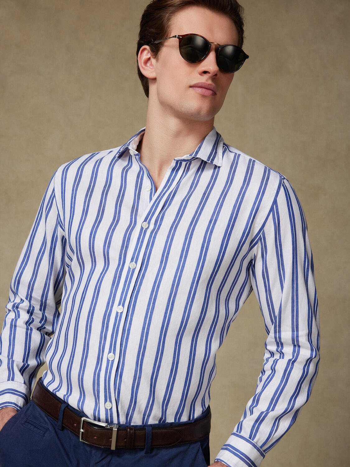 Dean linen shirt with navy blue stripes