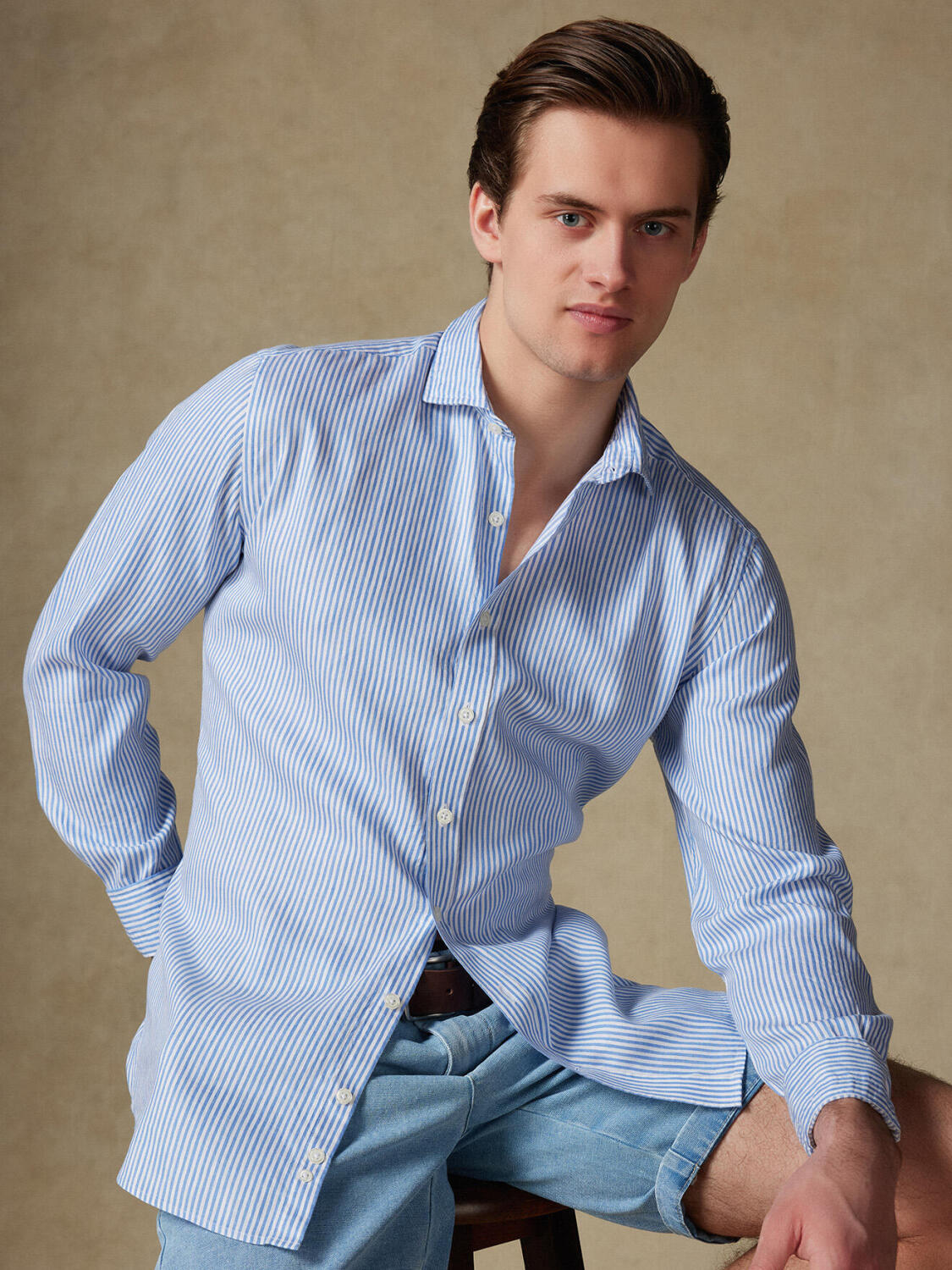 Camicia slim Eden in lino a righe celesti