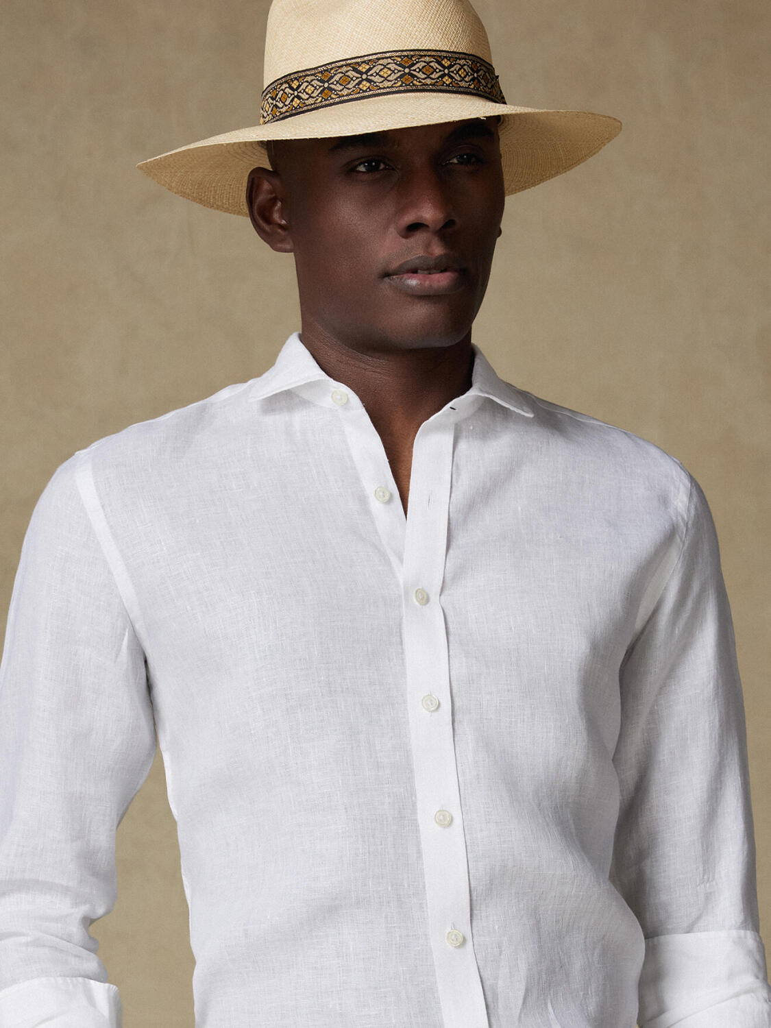 Chemise cintrée Olaf en lin blanc