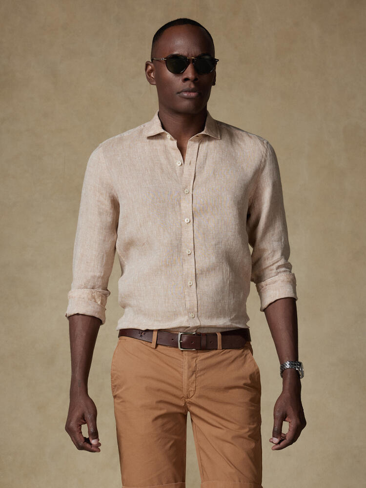 Camicia slim Olaf in lino color havana