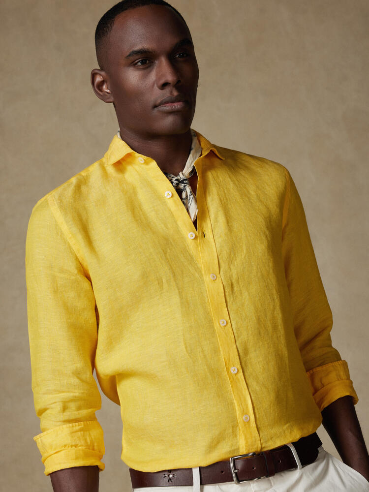Camisa ajustada Olaf de lino en amarillo