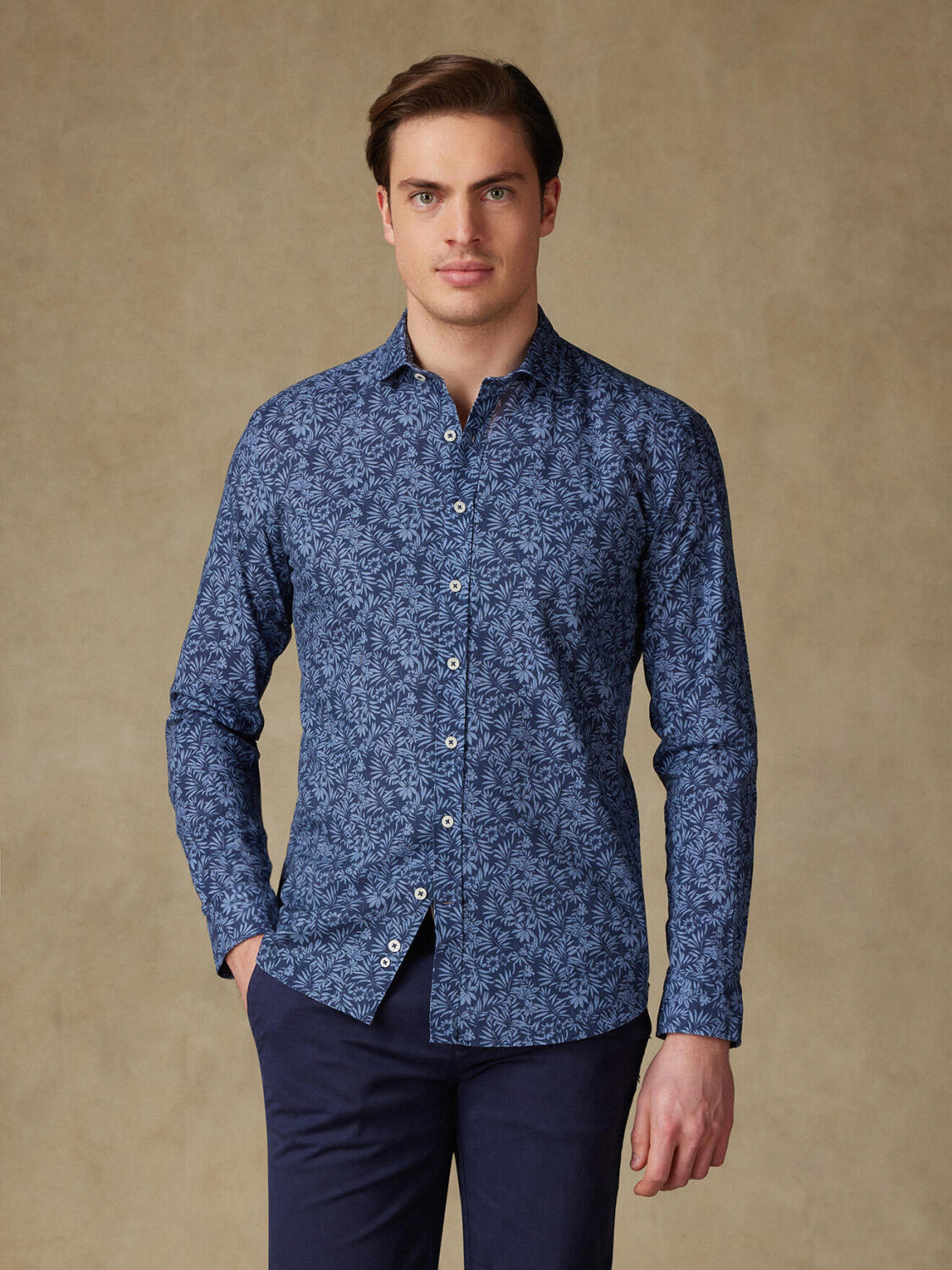 Spike shirt in navy linnen met bloemenprint