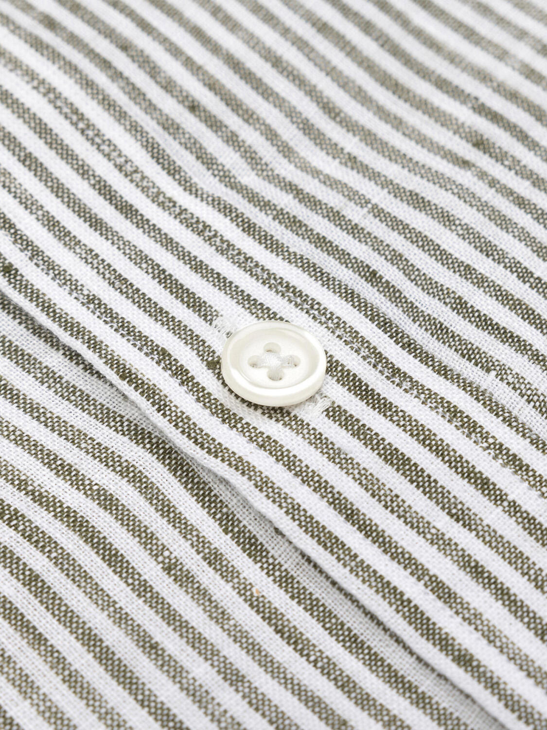 Taillierthemd Theo aus Leinen mit khakifarbenen Streifen