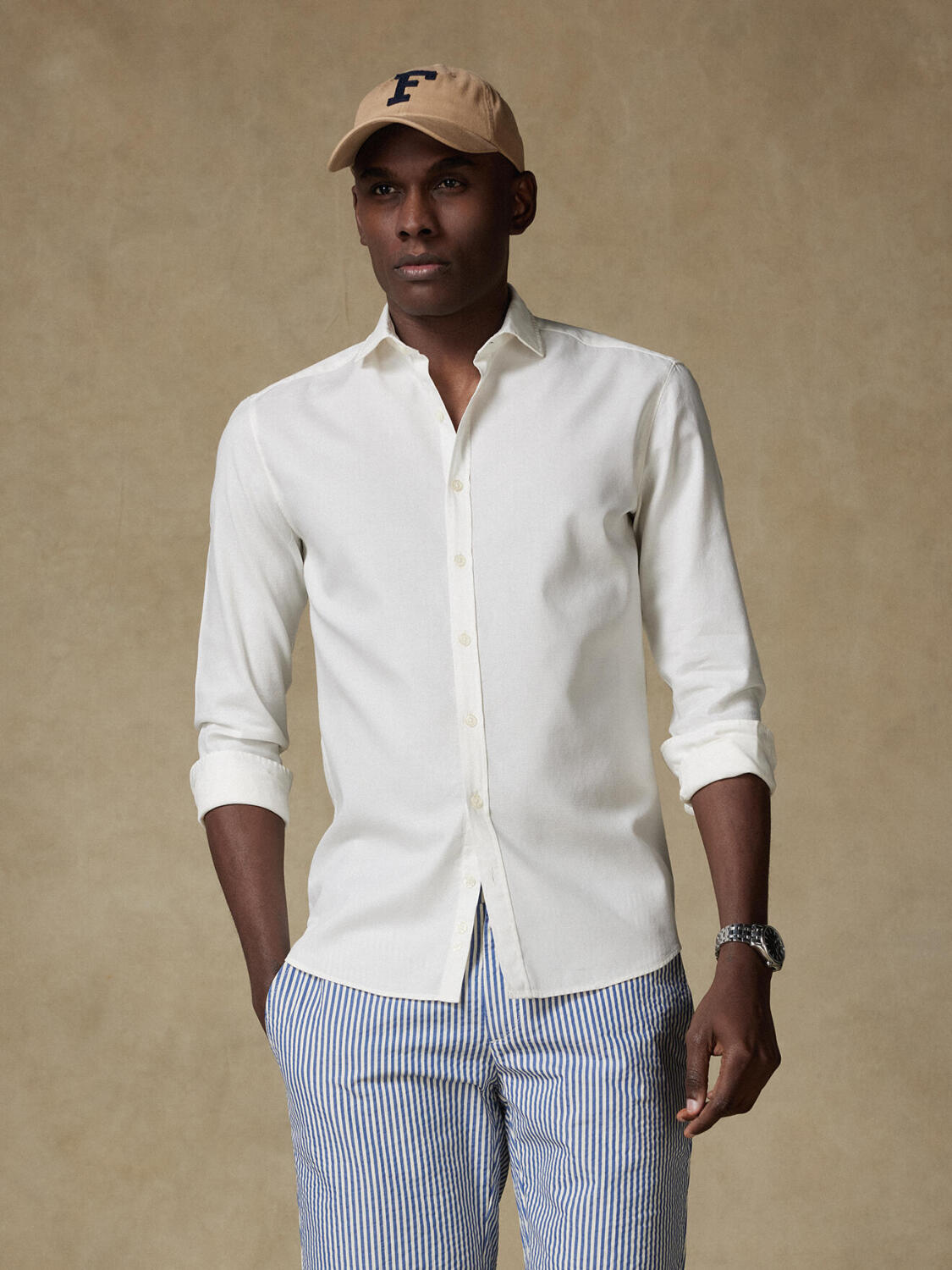 Weißes Hemd aus leichtem Baumwollstoff