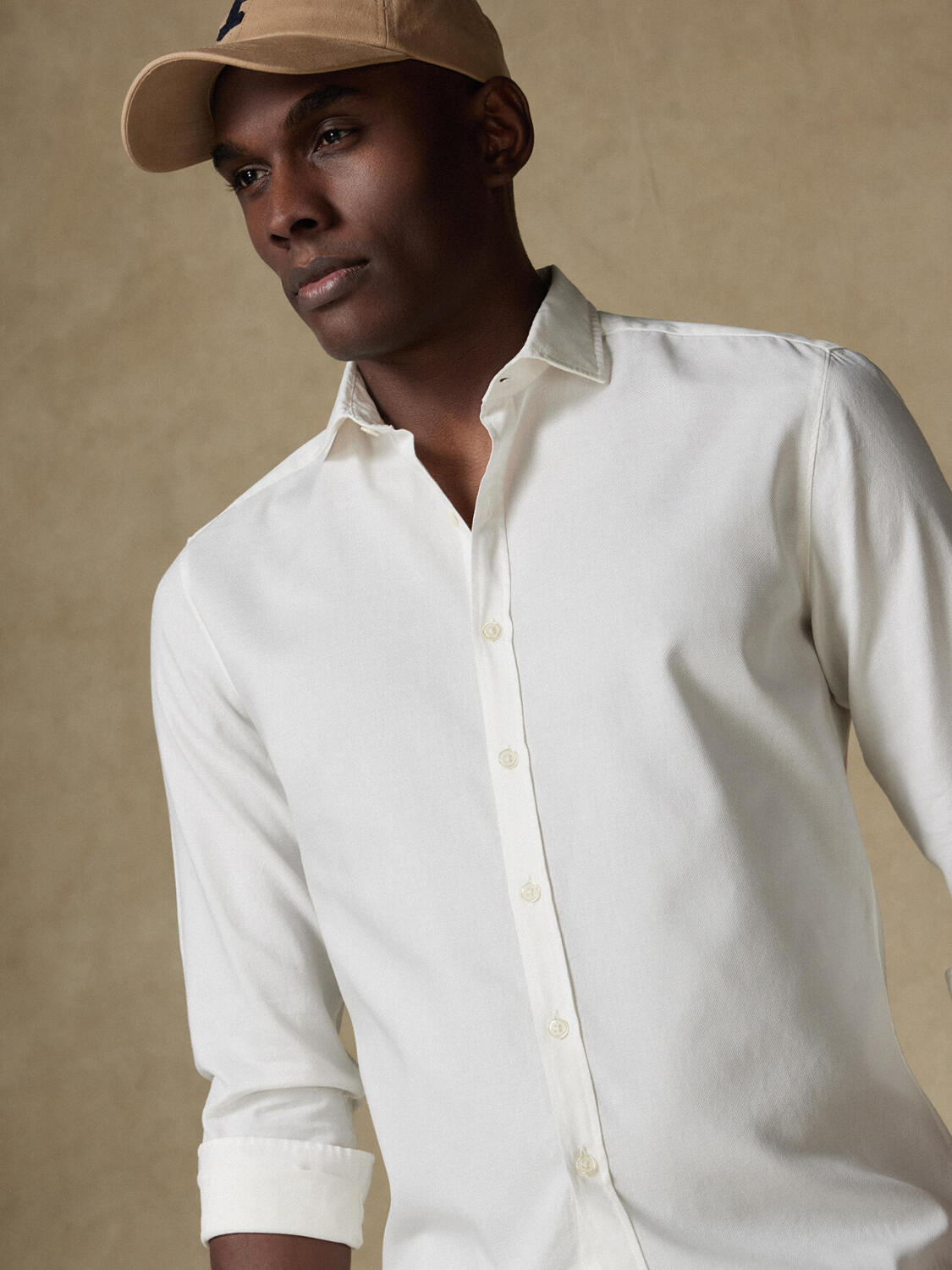 Weißes Hemd aus leichtem Baumwollstoff