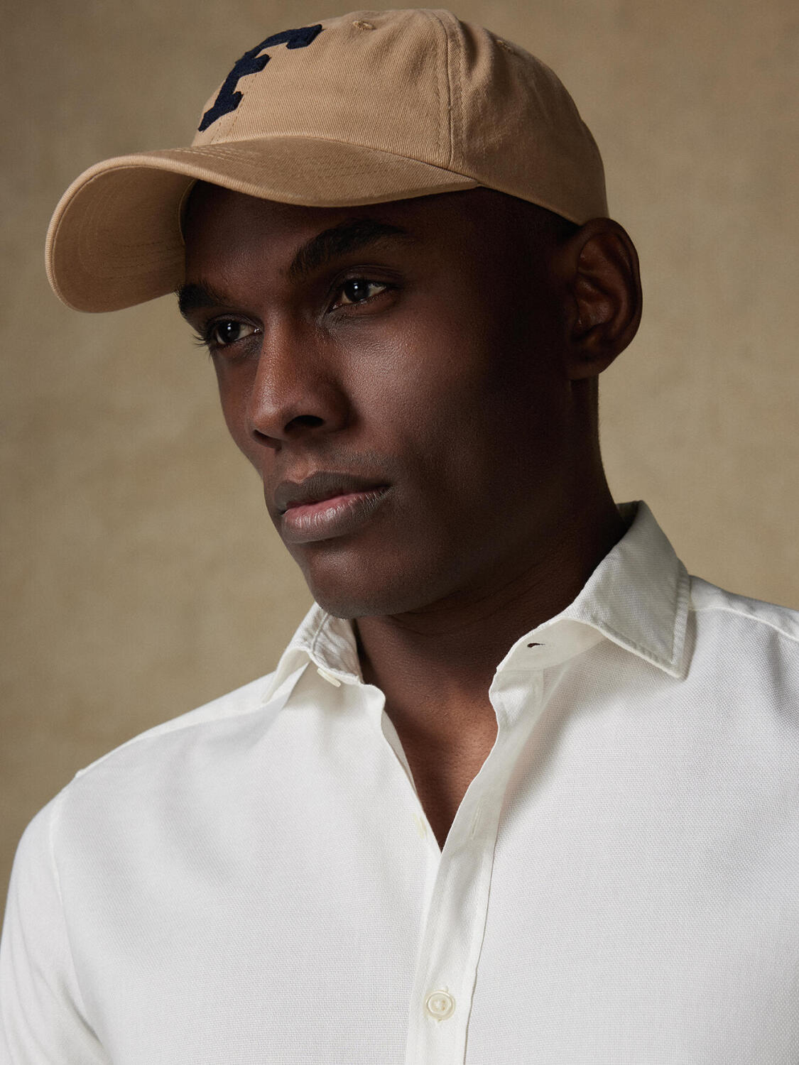 Weißes Hemd aus leichtem Baumwollstoff