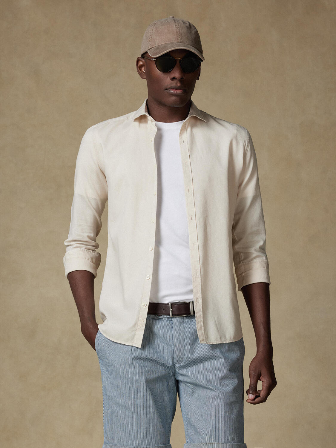 Zandkleurig hemd van lichte katoen