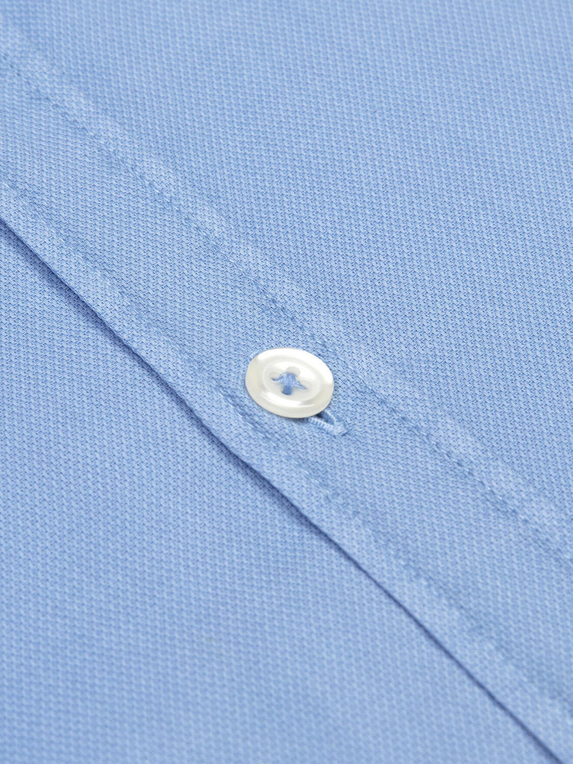 Lichtblauw hemd van lichte katoen