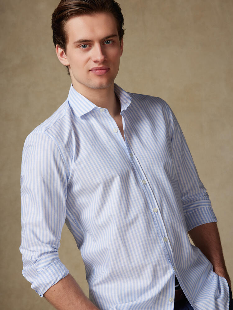 Camicia Taylor celeste in voile di cotone