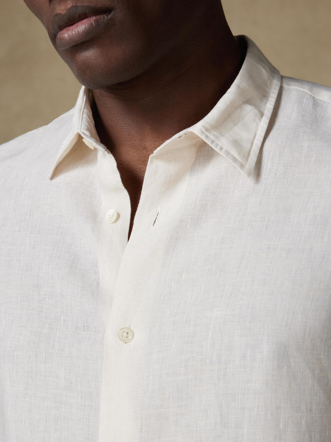 Camicia a maniche corte Olaf in lino color avorio