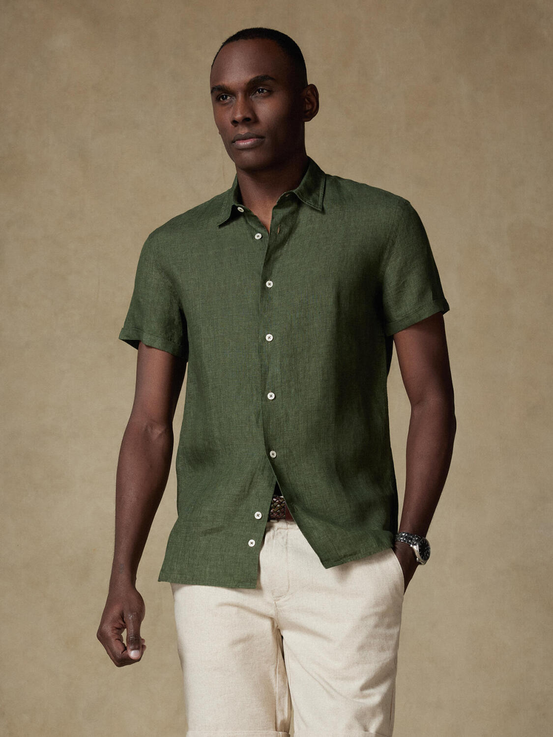 Overhemd met korte mouwen Olaf van linnen in kaki
