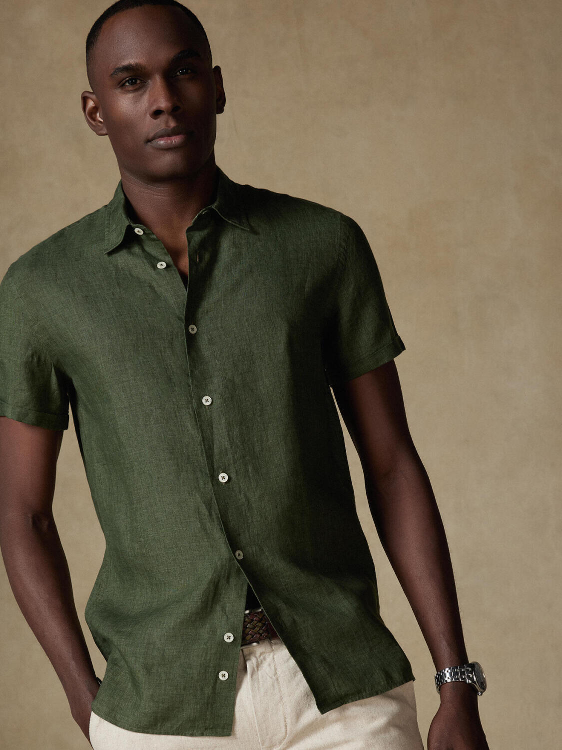 Overhemd met korte mouwen Olaf van linnen in kaki