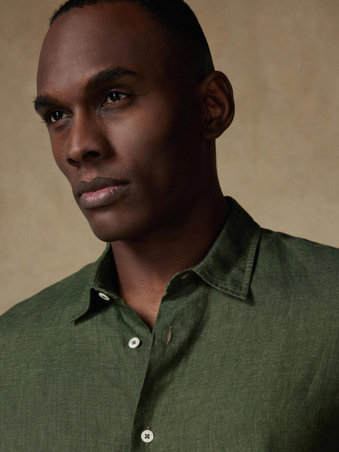 Overhemd met korte mouwen Olaf van linnen in kaki
