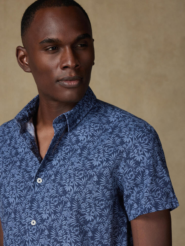 Chemise manches courtes Spike en lin marine à motif floral