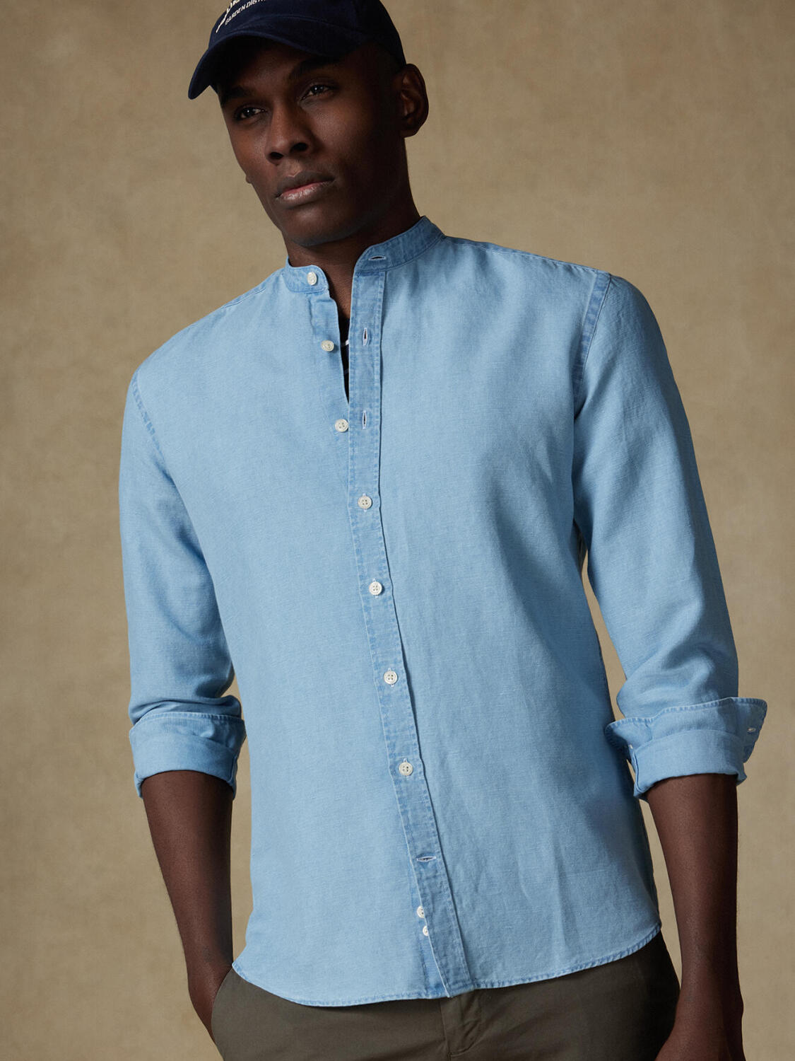 Camicia con collo alla coreana Andy in indaco chiaro