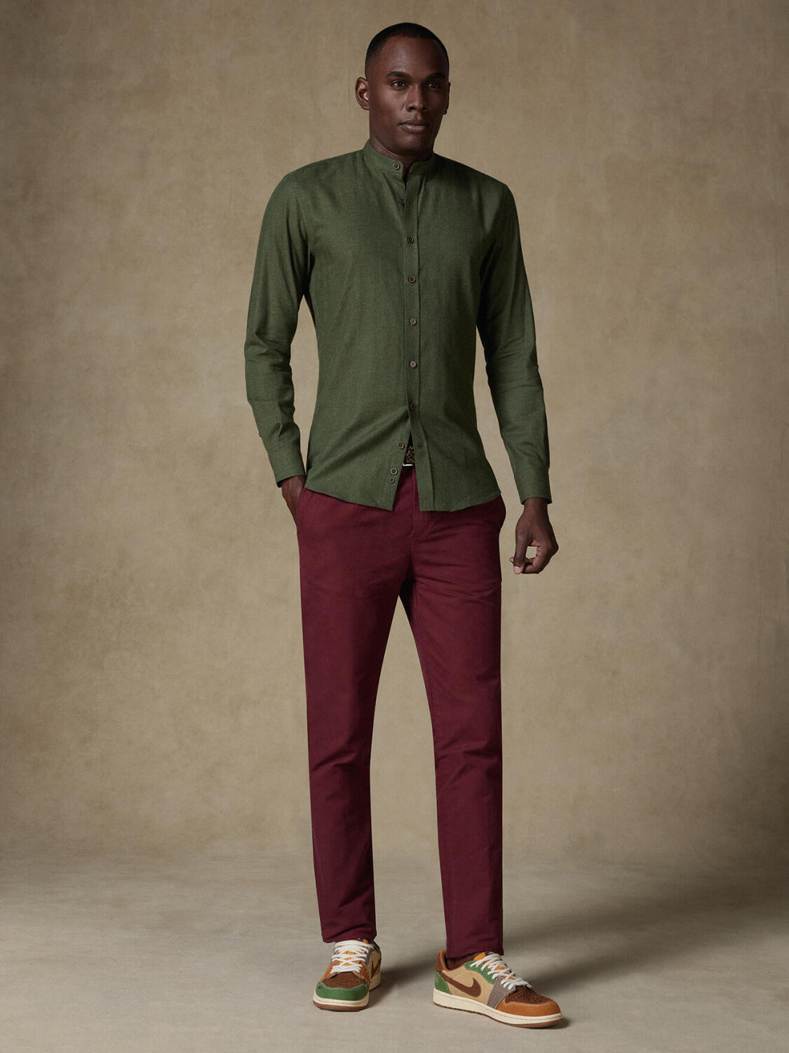 Chemise cintrée Hall en flanelle kaki - Col Mao