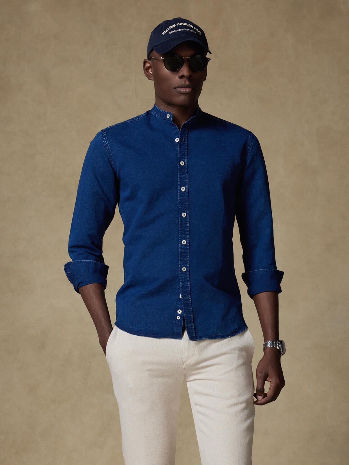 Camisa ajustada con cuello mao Tim de lino índigo oscuro