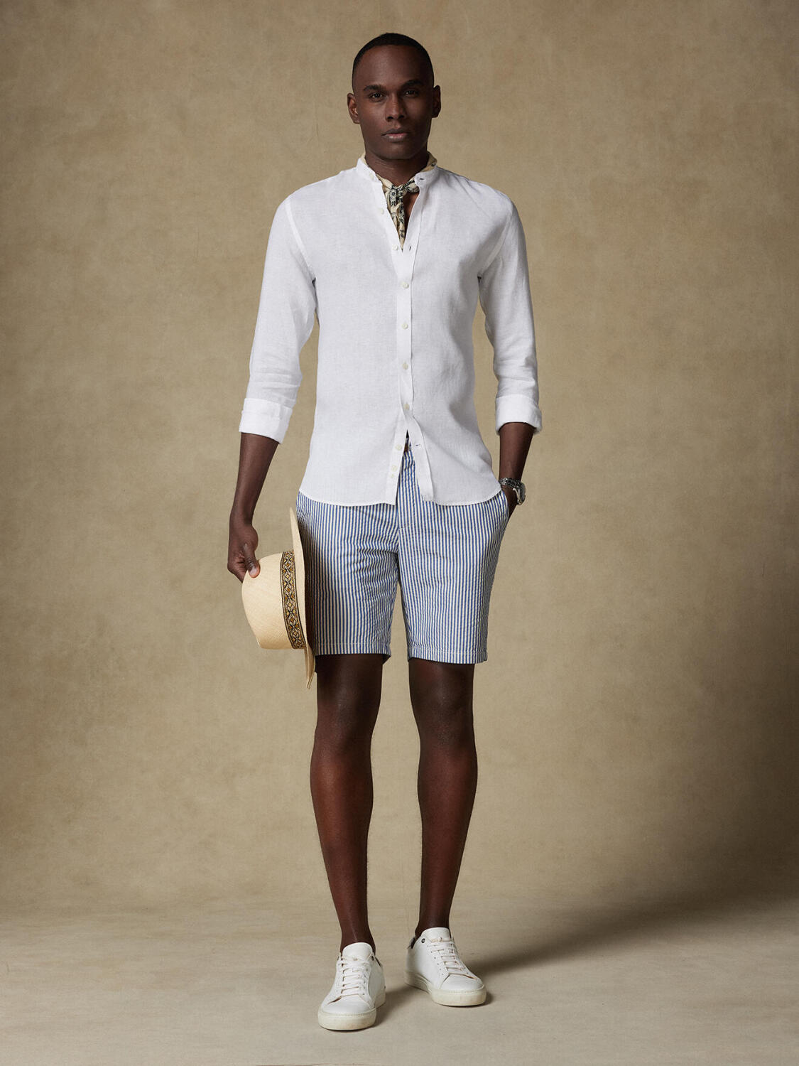 Camisa ajustada con cuello mao Wayne de lino blanco