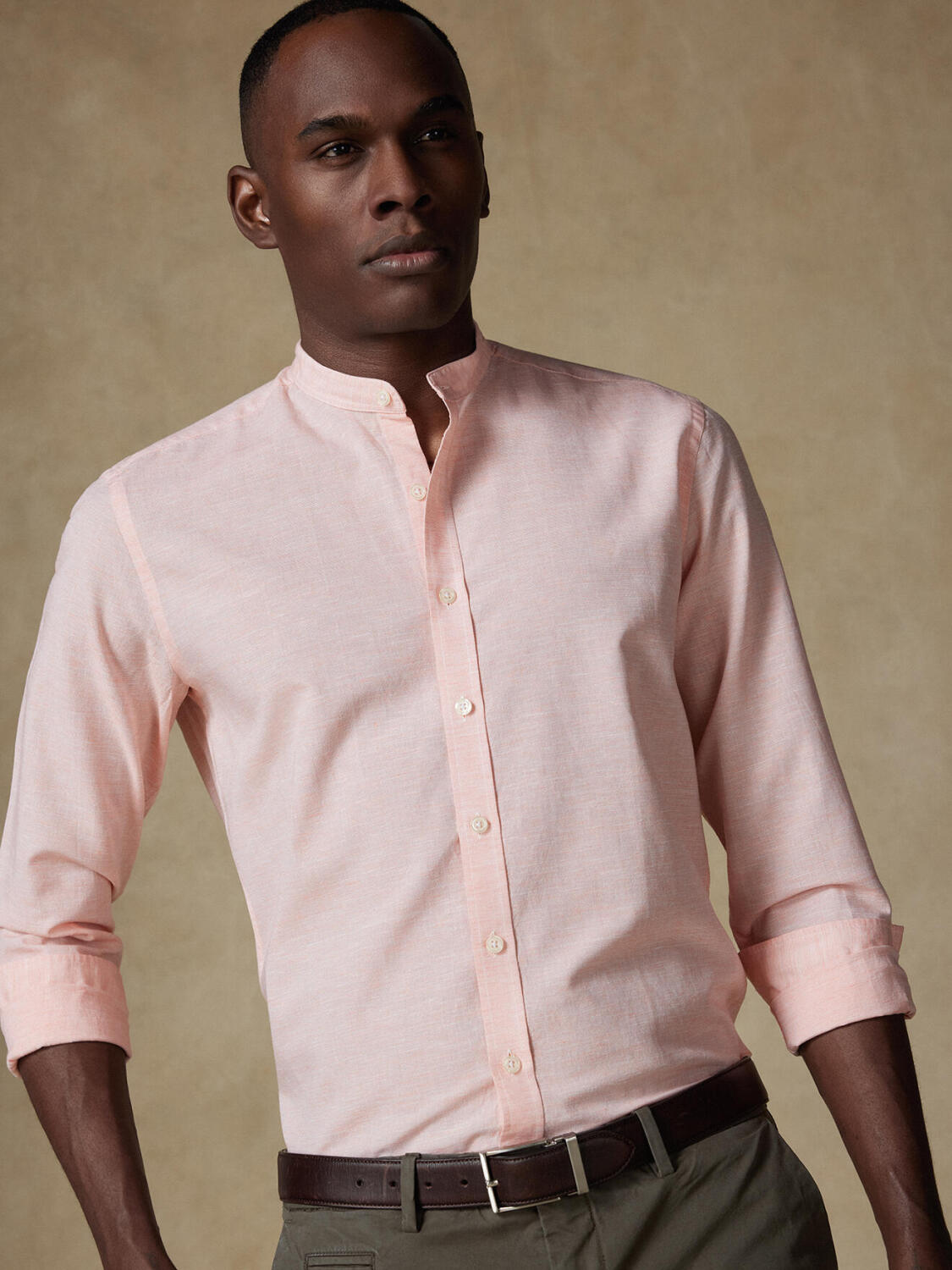 Camicia slim con collo alla coreana Wayne in lino arancione