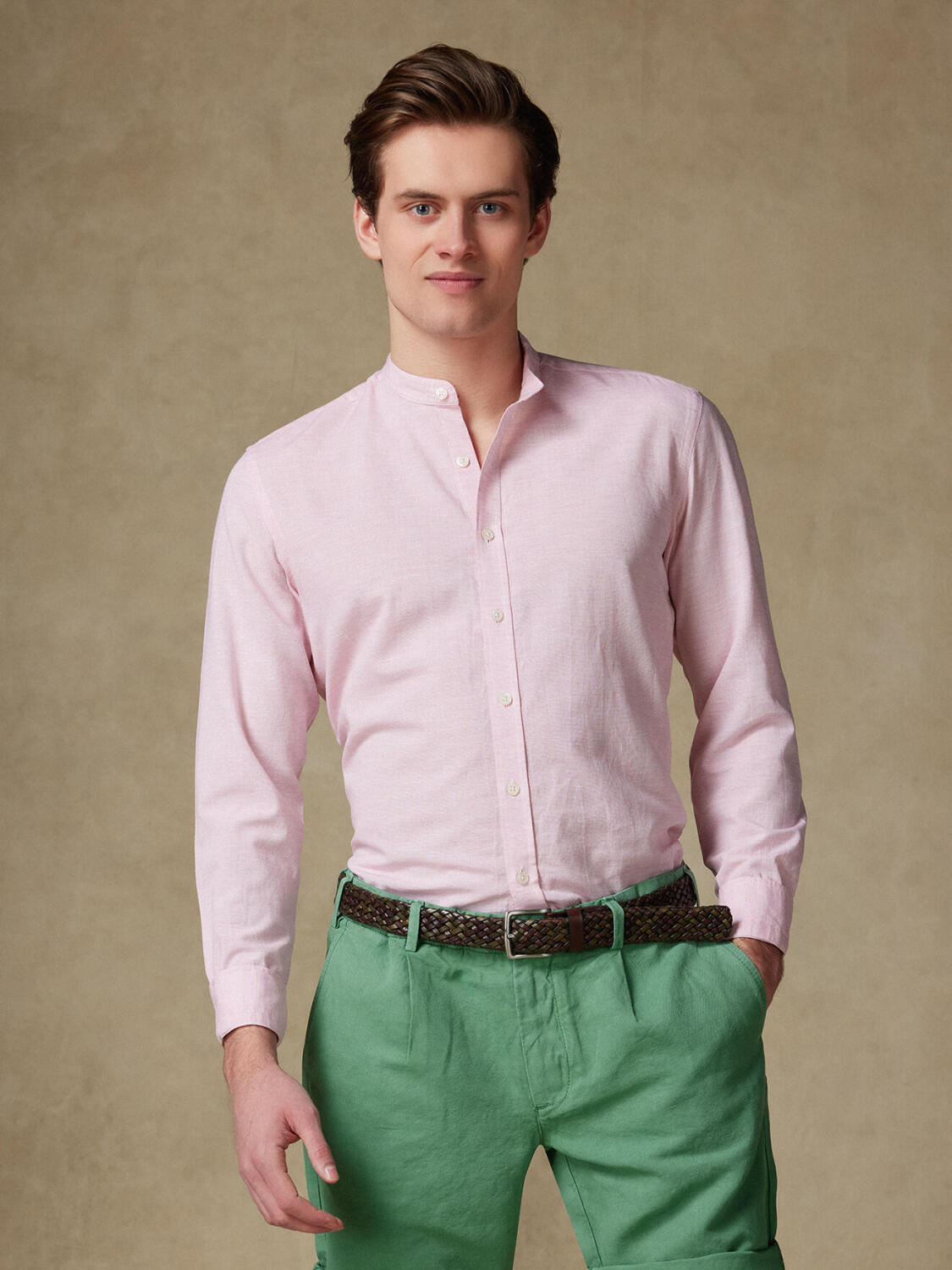 Camicia slim con collo alla coreana Wayne in lino rosa