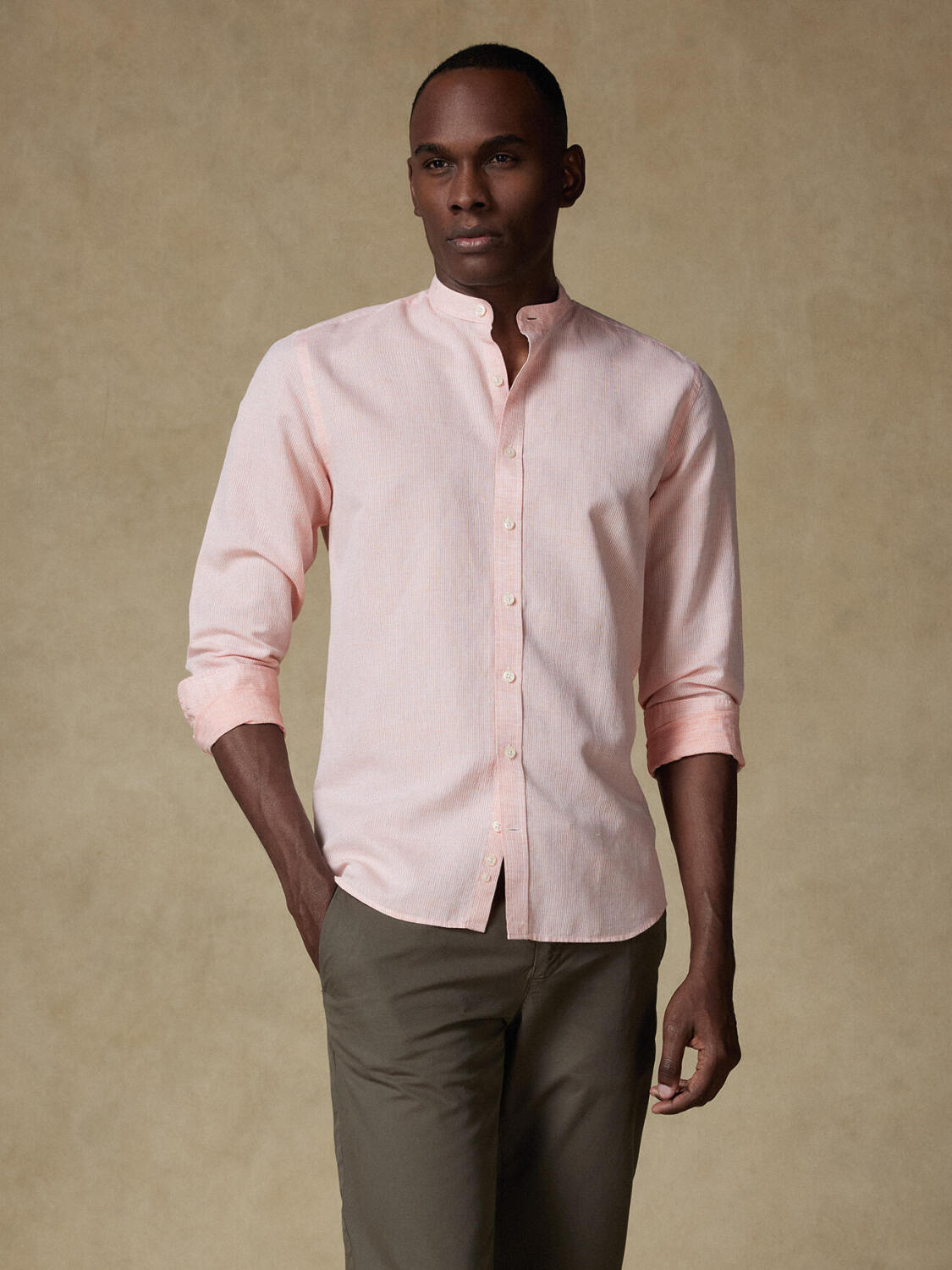 Chemise cintrée col mao Zack en lin orange