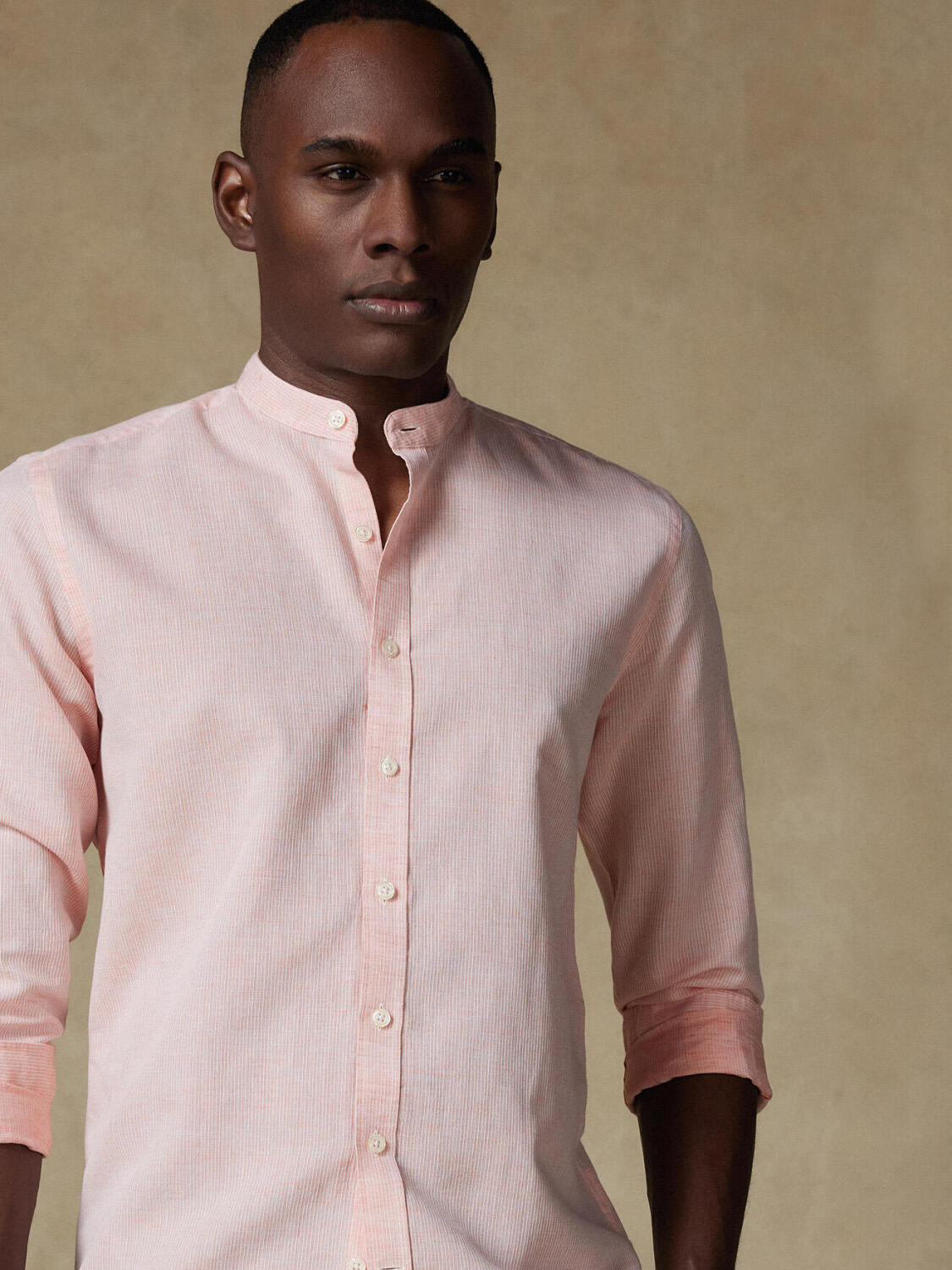 Chemise cintrée col mao Zack en lin orange