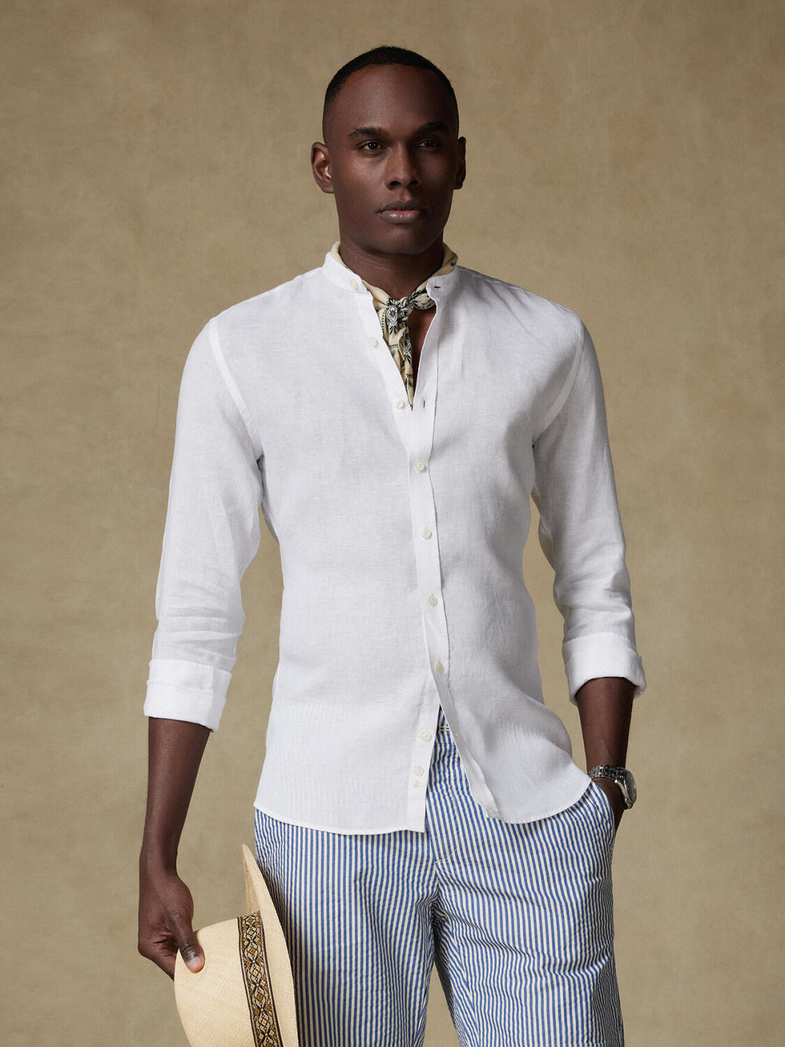 Stehkragenhemd Wayne aus weißem Leinen