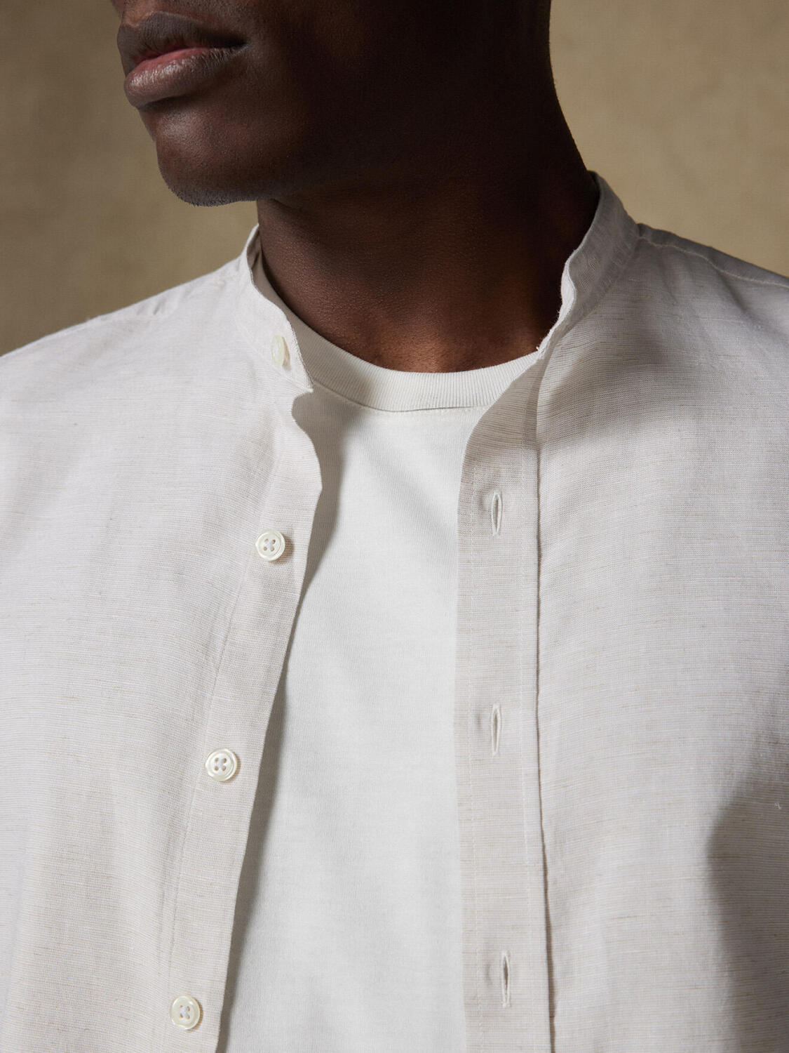 Chemise col mao Wayne en lin sable